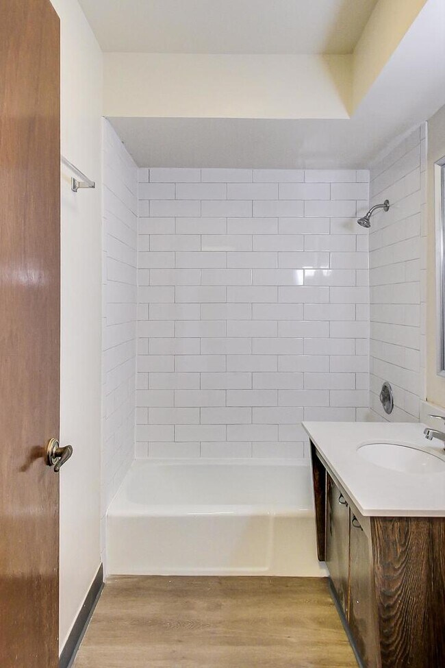 Building Photo - 9807 Karlov Ave