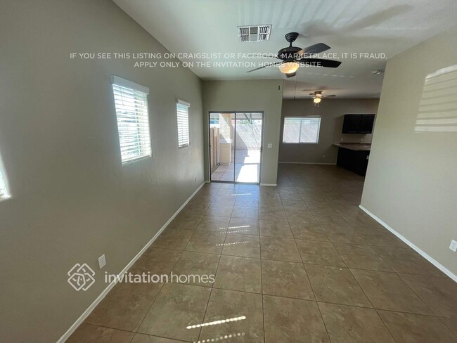 Building Photo - 10225 W Camelback Rd