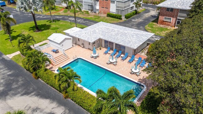 Building Photo - 30 SE 13th St