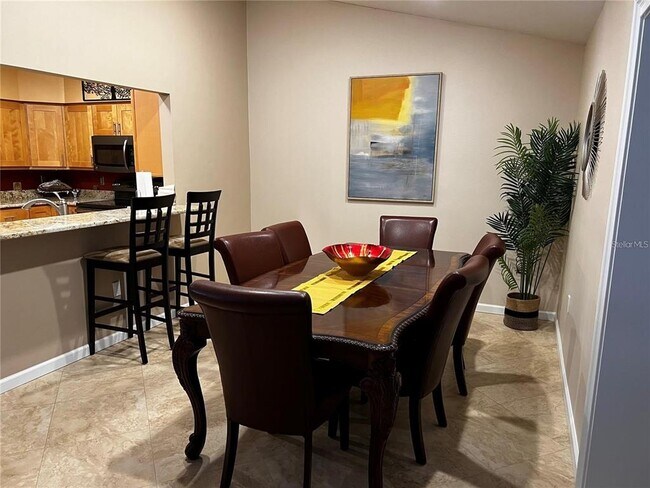 Building Photo - 5581 Golf Pointe Dr