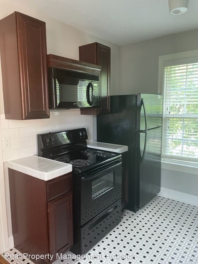 Building Photo - 1 br, 1 bath House - 2302 Blodgett Street #3