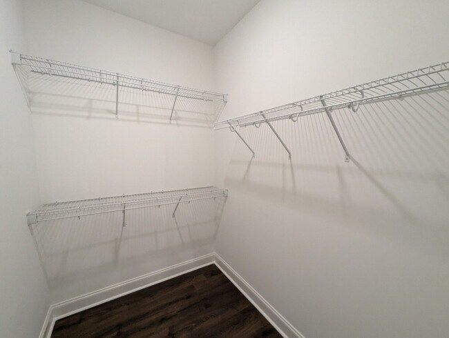 Building Photo - 514 Mdw Crst Cir