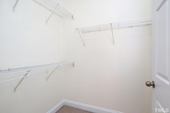 Building Photo - 643 Highpark Lane