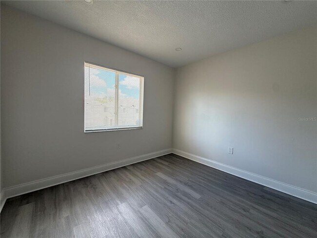 Building Photo - 4105 Waterside Island Ct