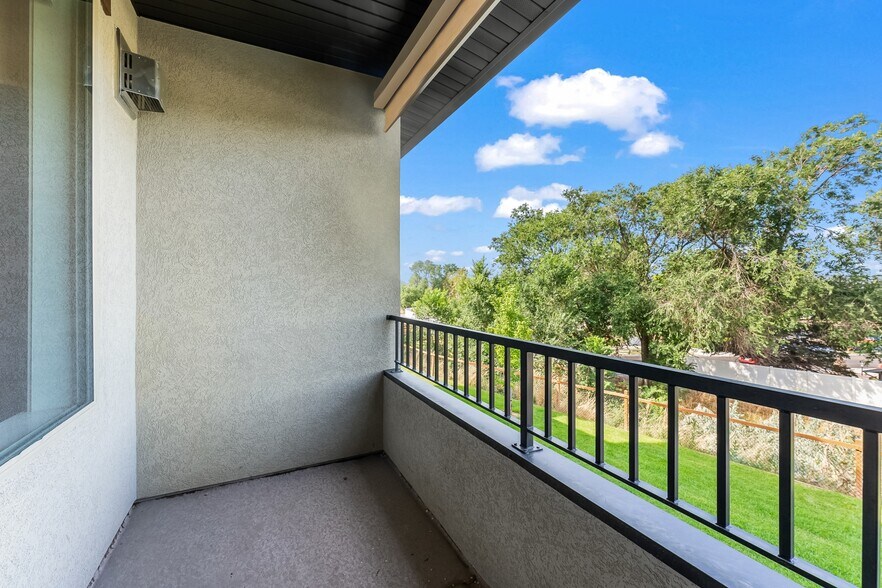 Building Photo - 10374 S Sage Canal Way