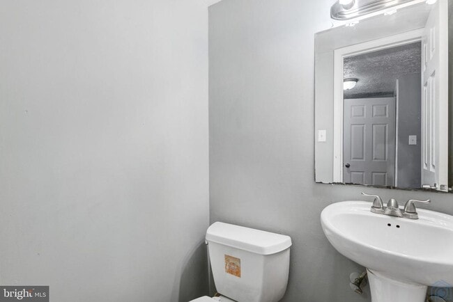 Building Photo - 421 Gatewood Ct