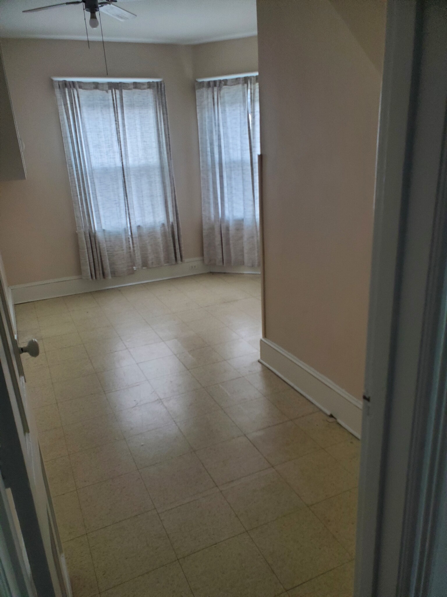 Or use as an office - 507 W Mahoning St