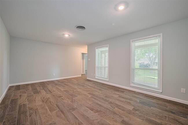 Building Photo - 9011 Bintliff Dr