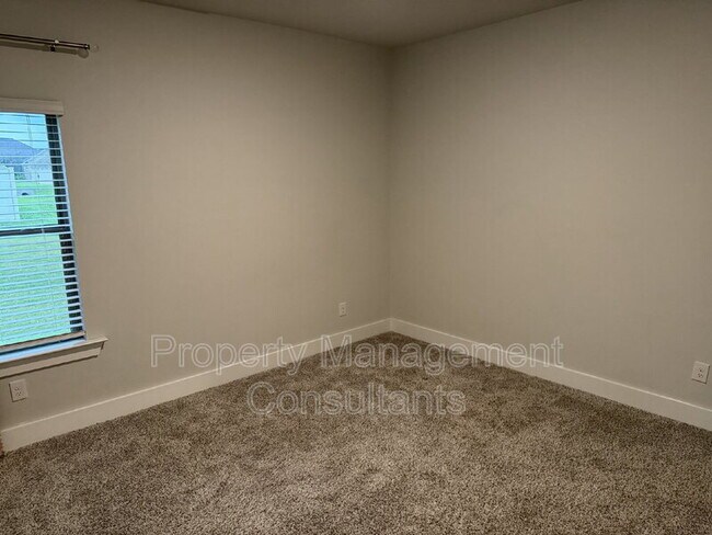Building Photo - 14872 Demarie Ln