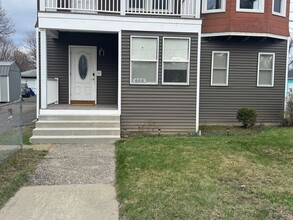 Building Photo - 664 Chicopee St