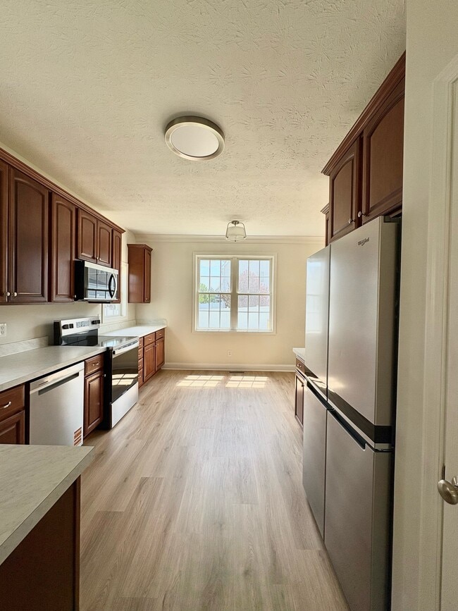 Building Photo - 129 Forever Ct