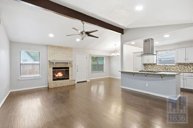 Building Photo - 401 Oakridge Pass