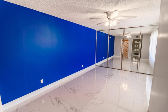 Building Photo - 8129 Sedgewick Ct