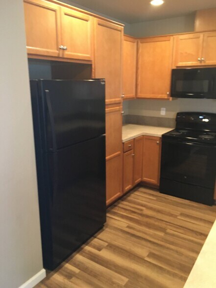 Building Photo - 950 S 58th St