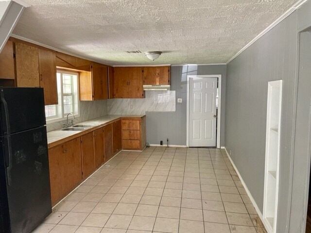 Building Photo - 104 W Evergreen St