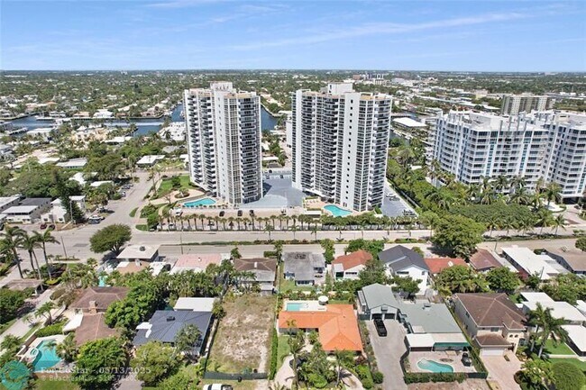 Building Photo - 2716 N Ocean Blvd