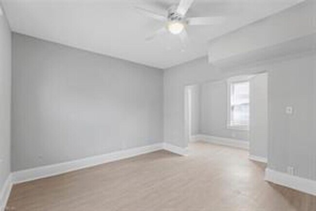 Building Photo - 653 29th St