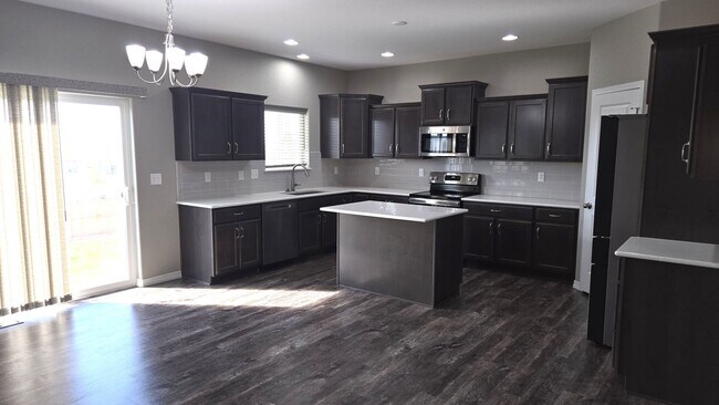 Building Photo - 11101 Willmore Dr