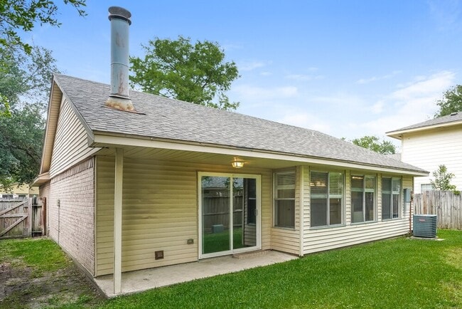 Building Photo - 15238 Bedford Glen Dr