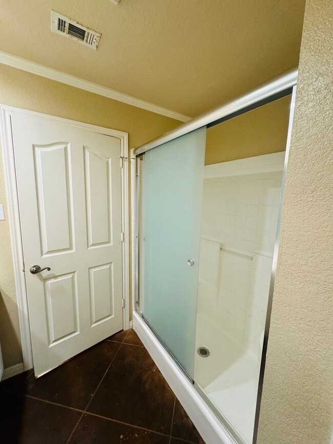 Building Photo - Beautiful China Spring Home