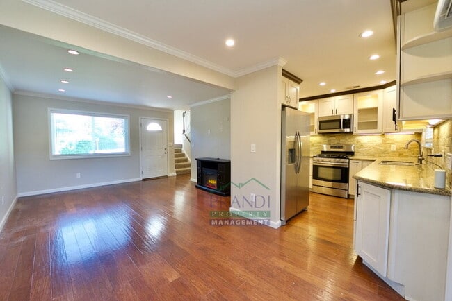 Building Photo - 1 Oliva Dr