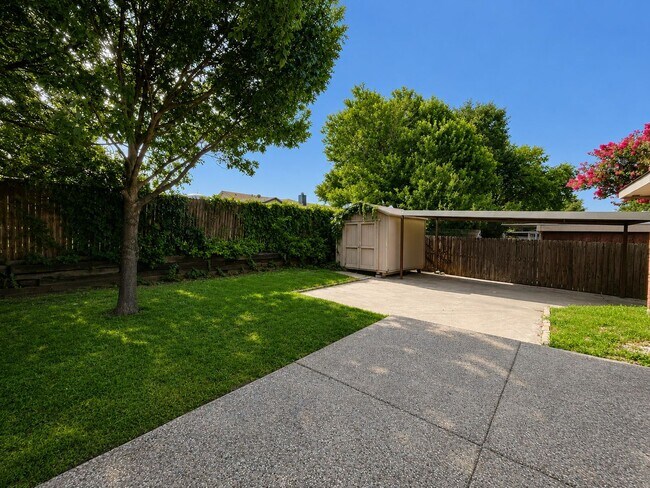Building Photo - Fully remodeled 3 bedroom duplex for rent in Euless!
