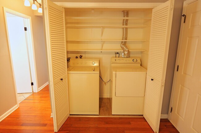 Building Photo - 3680 W 119th St