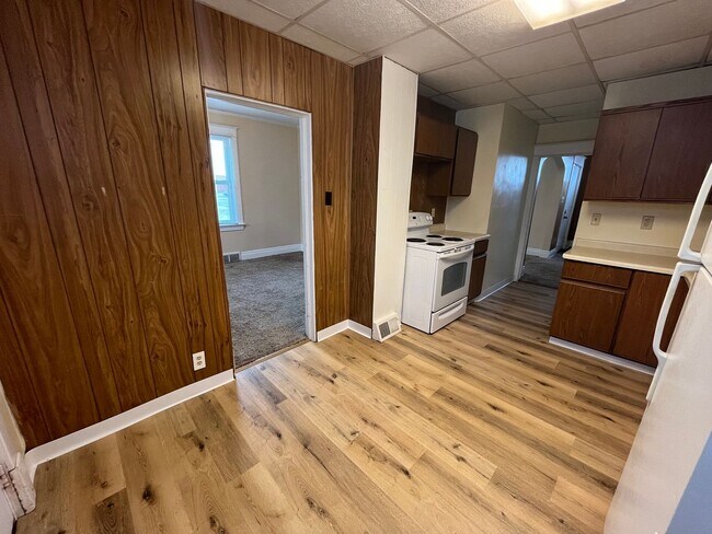 Building Photo - 3 Bedroom House in Duluth - Free August Rent!!