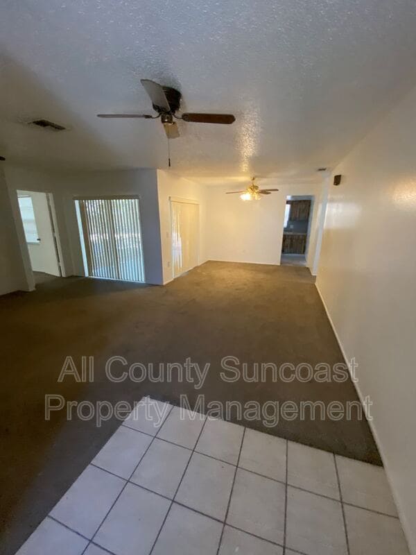 Building Photo - 2925 Pinellas Point Dr S
