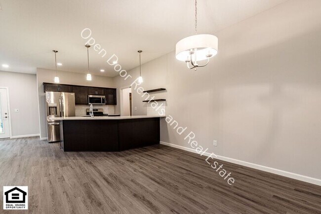 Building Photo - 307 Toledo St