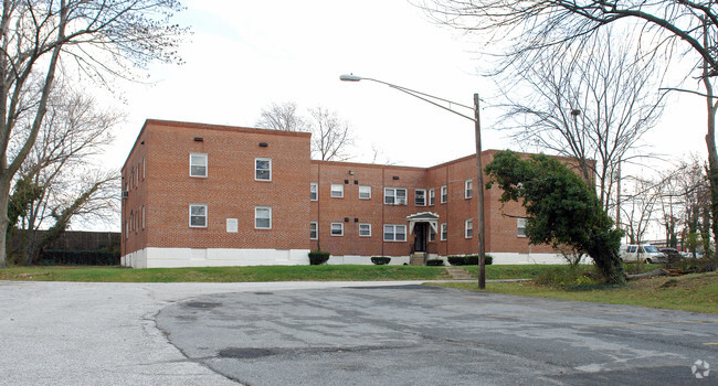 Primary Photo - Winston Courts