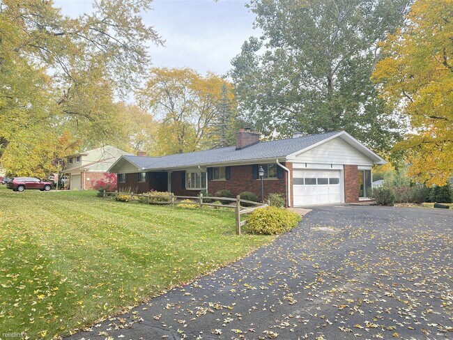 Primary Photo - 3 br, 2 bath House - 306 Edison Ave
