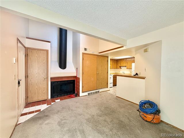 Building Photo - 17000 E Ford Dr