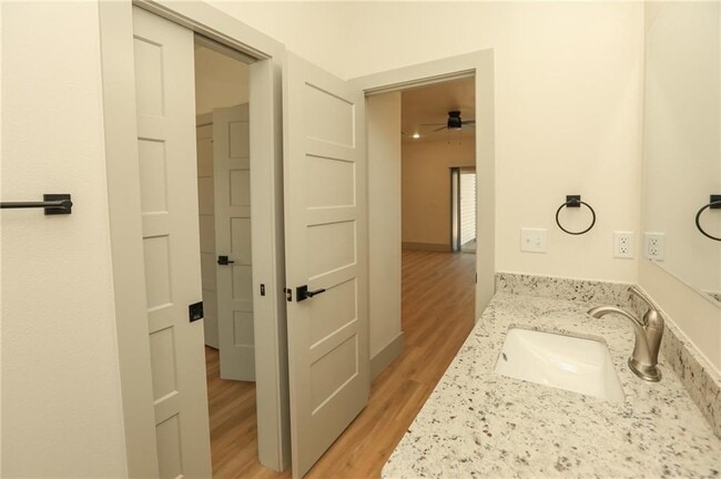 Building Photo - 655 N Genevieve Ave