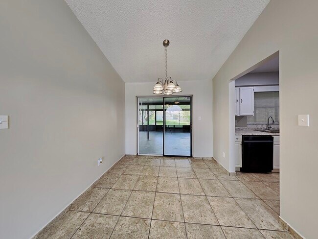 Building Photo - 266 Magellan Dr