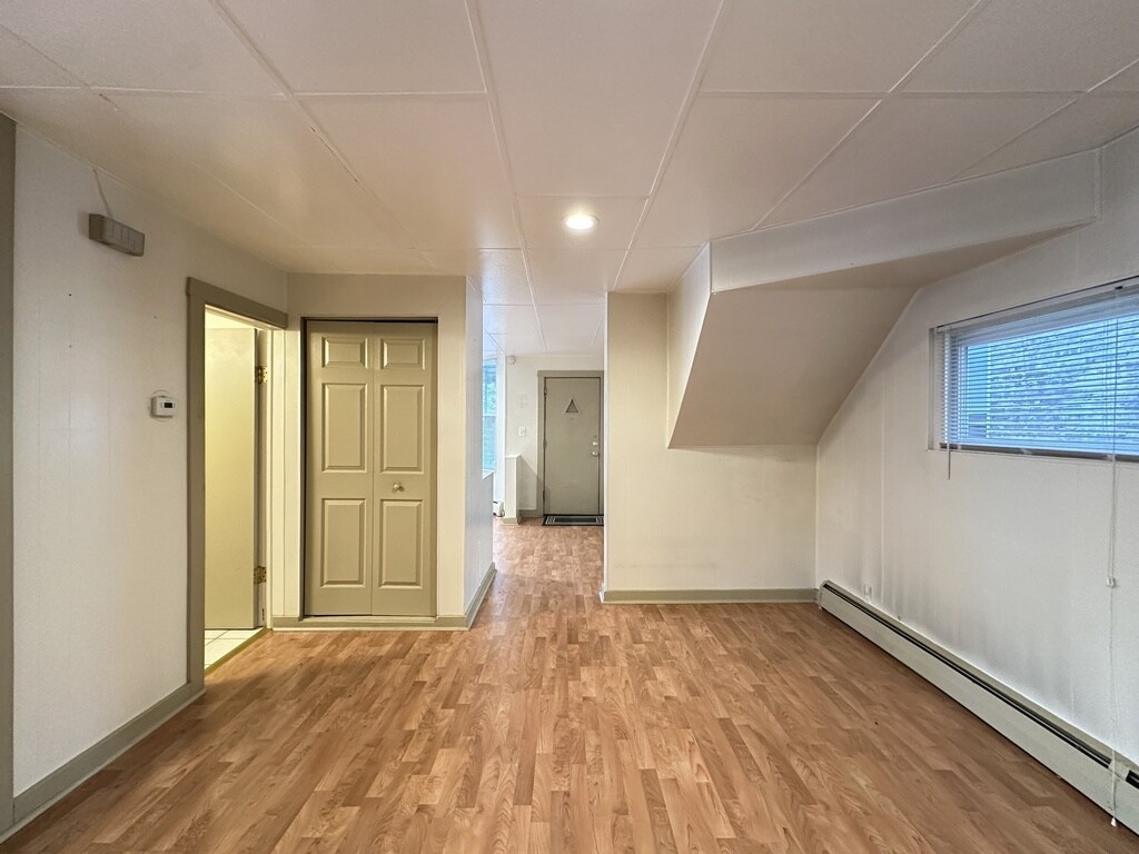 Building Photo - 3734 W Wabansia Ave