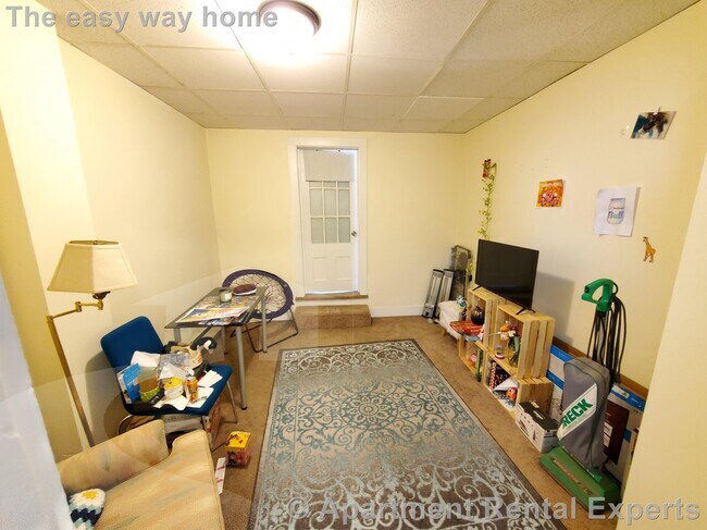 Building Photo - 58 Medford St