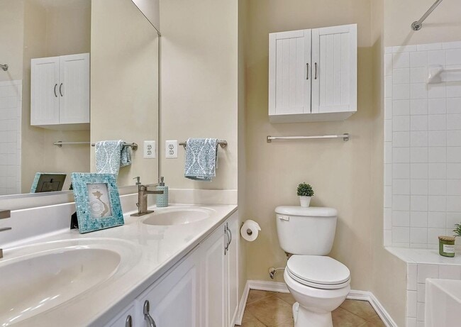 Building Photo - Resort-Style High View Townhome with 2-Car Garage, Private Office & Walkable Hunt Valley Location