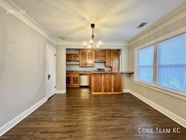 Building Photo - 217 E 46th St