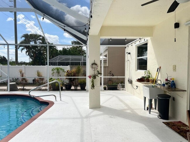 Building Photo - 18280 Coral Isles Dr