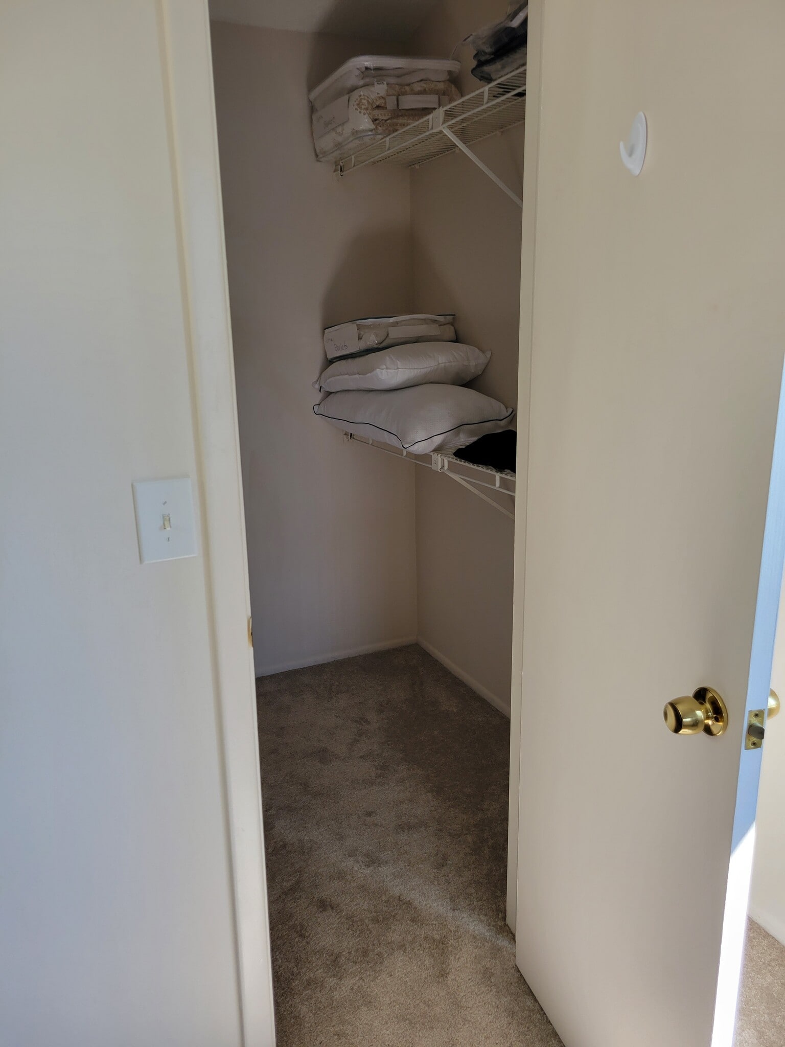Master Bedroom - 2050 Hunters Glen Dr