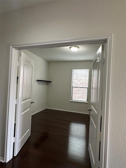 Building Photo - 1248 Hyde Park Dr