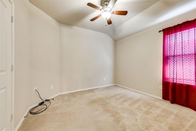 Building Photo - 9624 Sleepy Hollow Dr