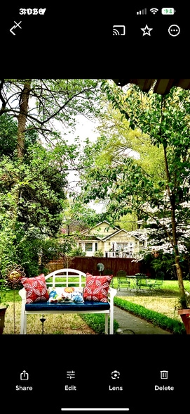 Building Photo - 2329 Bay St