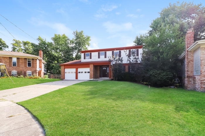 Building Photo - 9932 Greenriver Dr