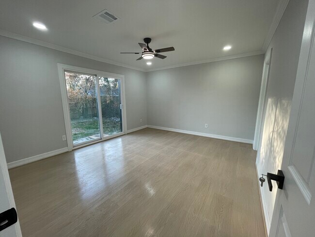 Building Photo - 7022 Fondren Rd