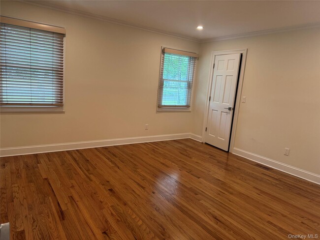 Building Photo - 60 Eisenhower Dr