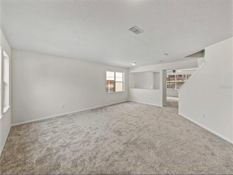 Building Photo - 143 Alfani St