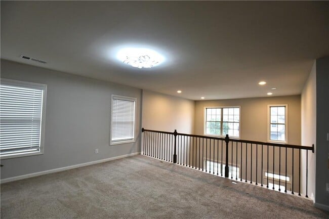 Building Photo - 4358 Mantova Dr NE
