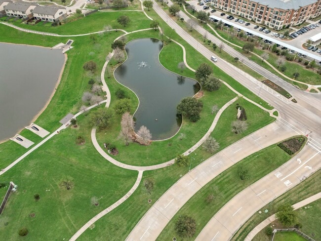 Building Photo - 1202 Watercrest Park Ln